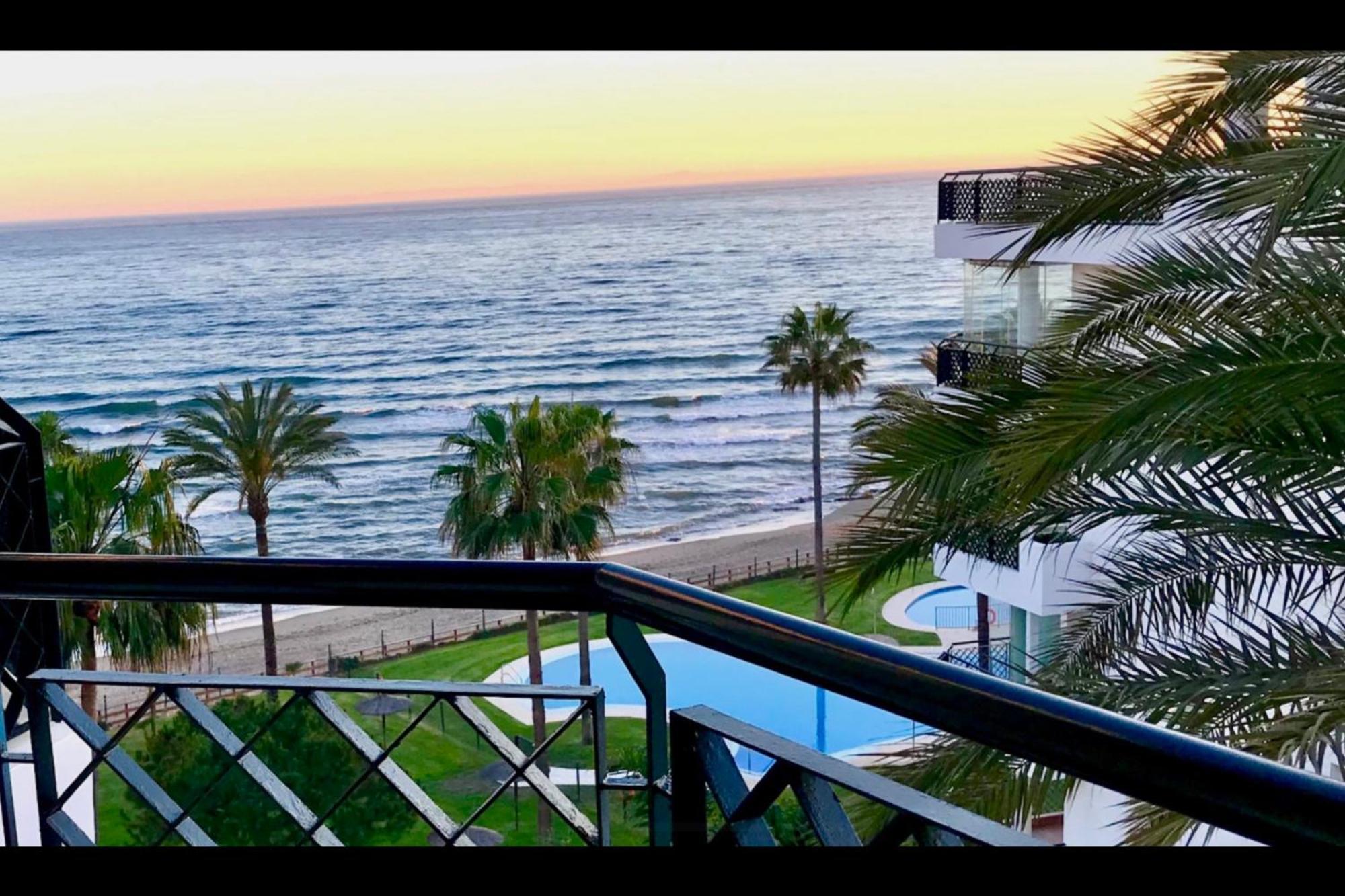 Mi Capricho 2D Beachfront- Apartment With Sea View - Costa Del Sol Ситио-де-Калаонда Экстерьер фото