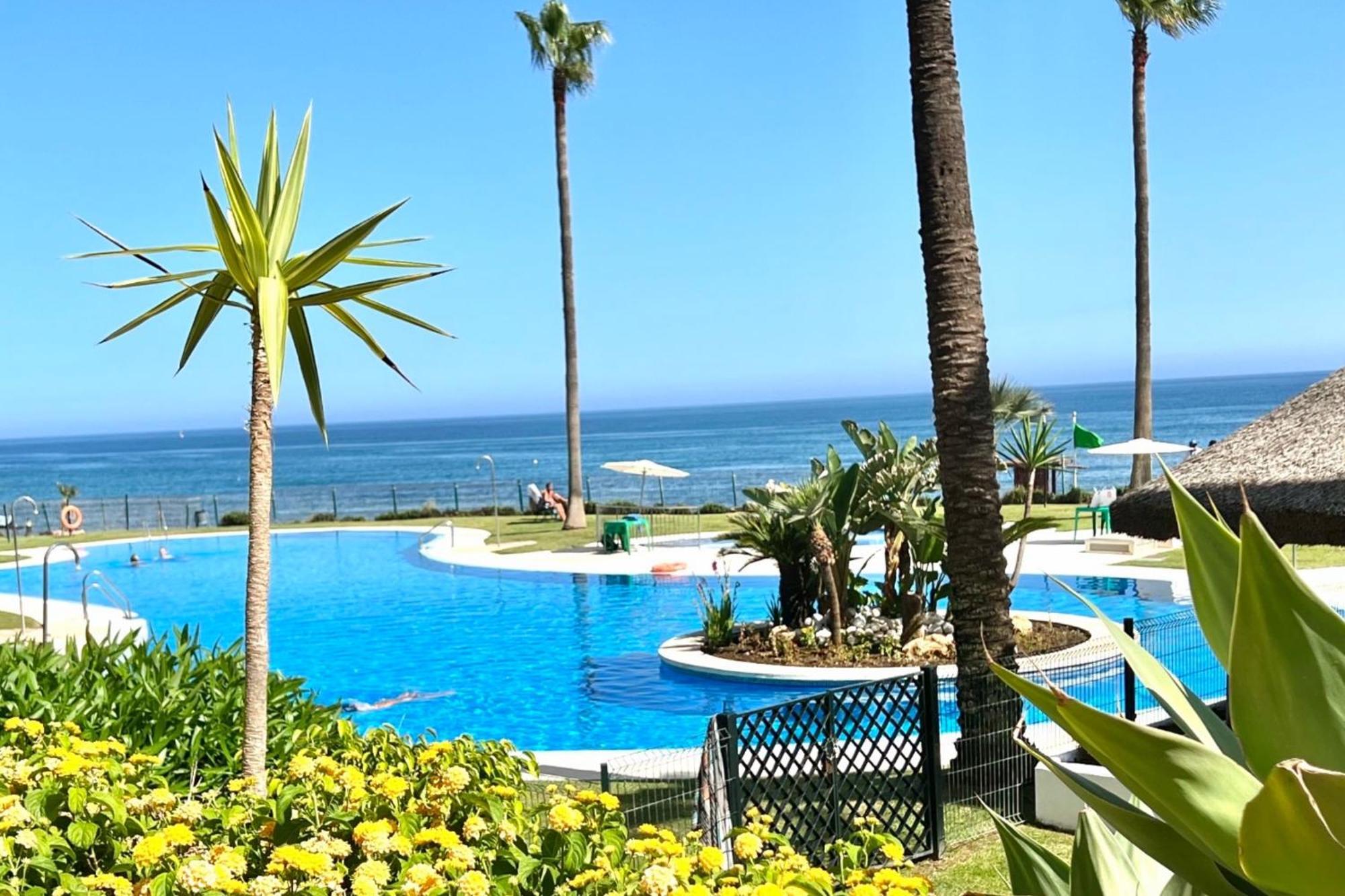 Mi Capricho 2D Beachfront- Apartment With Sea View - Costa Del Sol Ситио-де-Калаонда Экстерьер фото
